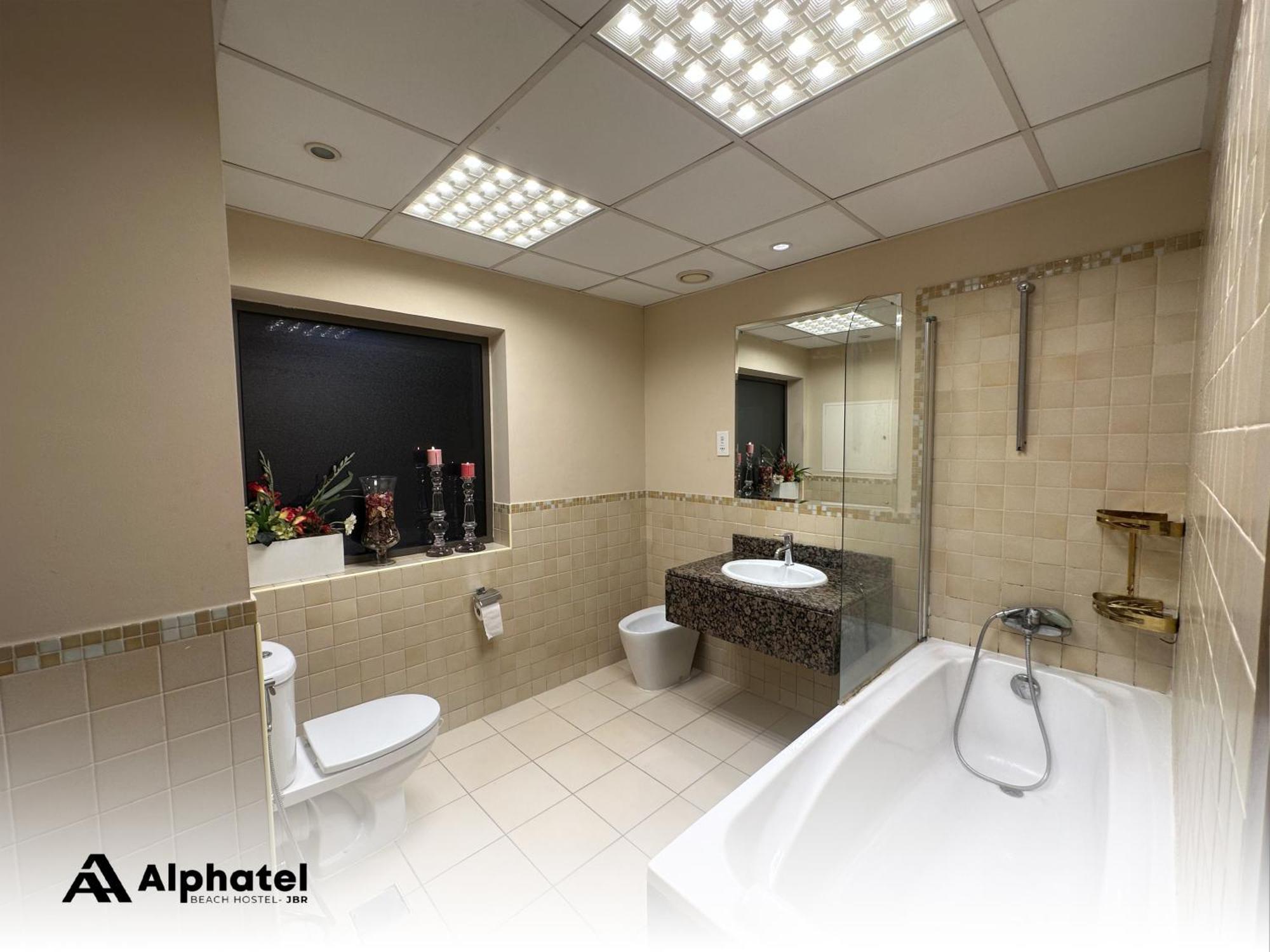 Alphatel Beach Hostel Jbr Ντουμπάι Εξωτερικό φωτογραφία
