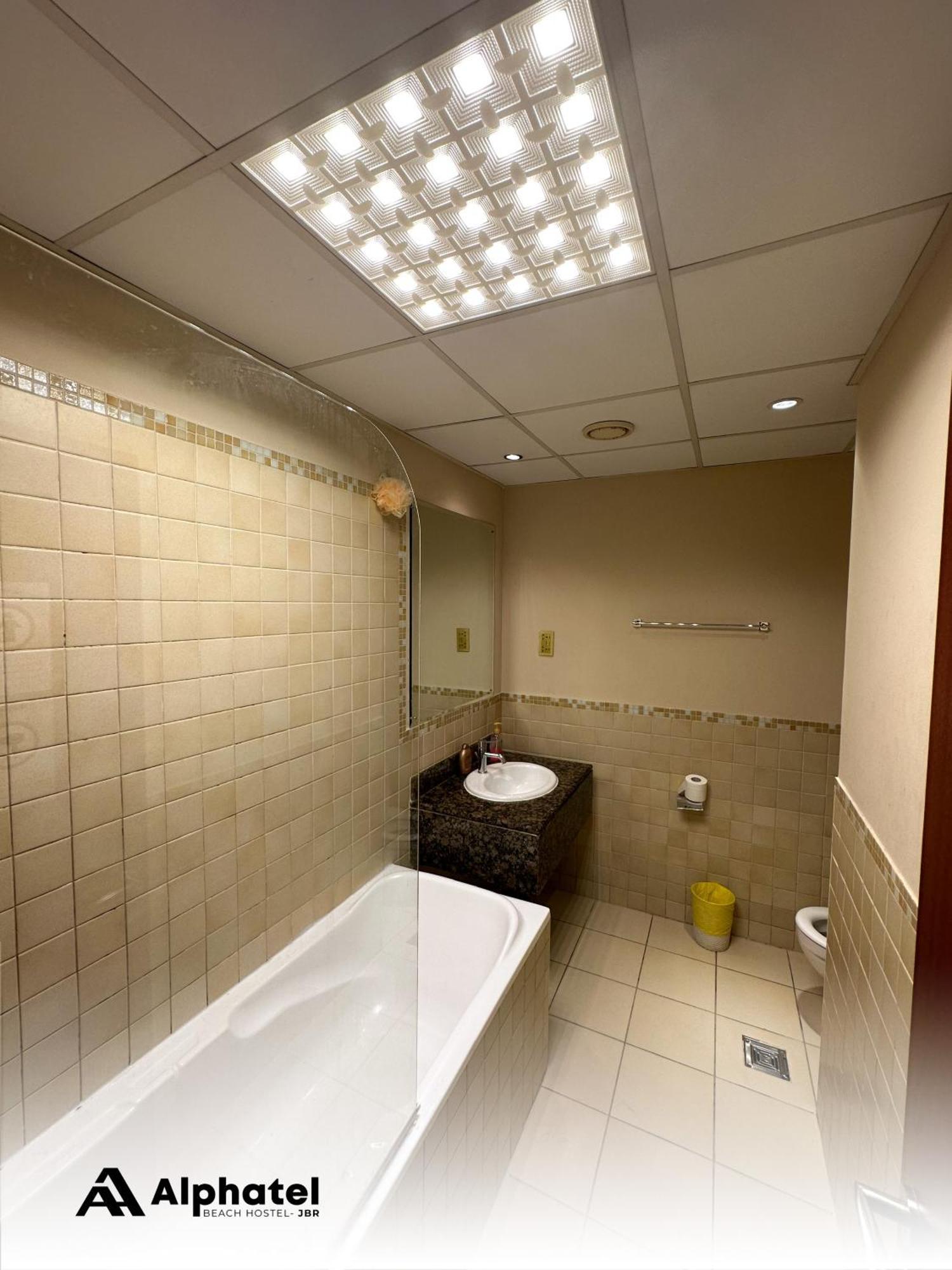 Alphatel Beach Hostel Jbr Ντουμπάι Εξωτερικό φωτογραφία